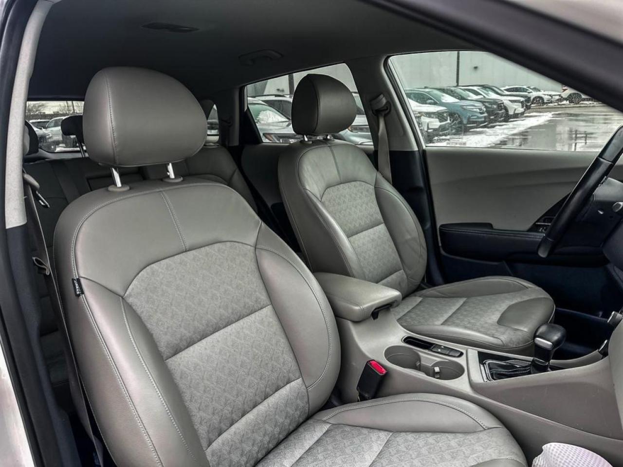 2019 Kia Niro Plug-In Hybrid EX Photo