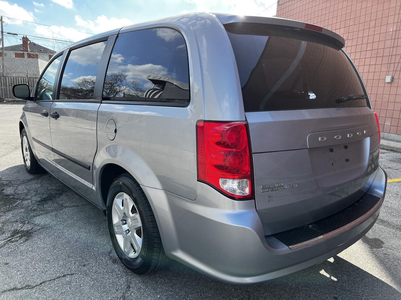 2013 Dodge Grand Caravan SE / LOADED / 90072 KMS !! / ONE OWNER/ C/F CLEAN Photo2