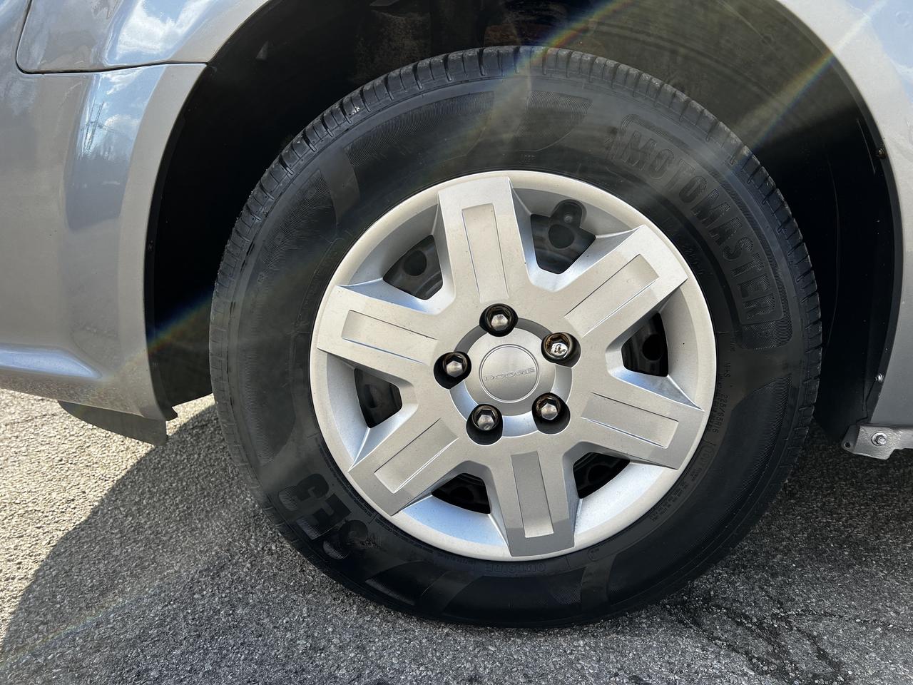 2013 Dodge Grand Caravan SE / LOADED / 90072 KMS !! / ONE OWNER/ C/F CLEAN Photo