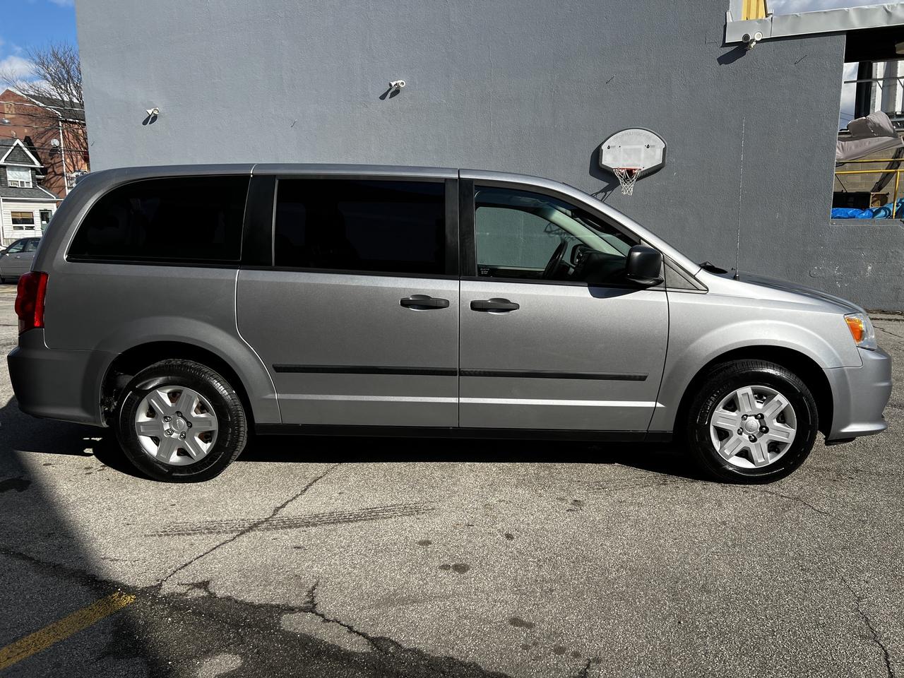 2013 Dodge Grand Caravan SE / LOADED / 90072 KMS !! / ONE OWNER/ C/F CLEAN Photo