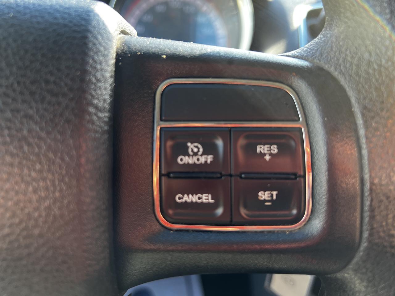 2013 Dodge Grand Caravan SE / LOADED / 90072 KMS !! / ONE OWNER/ C/F CLEAN Photo