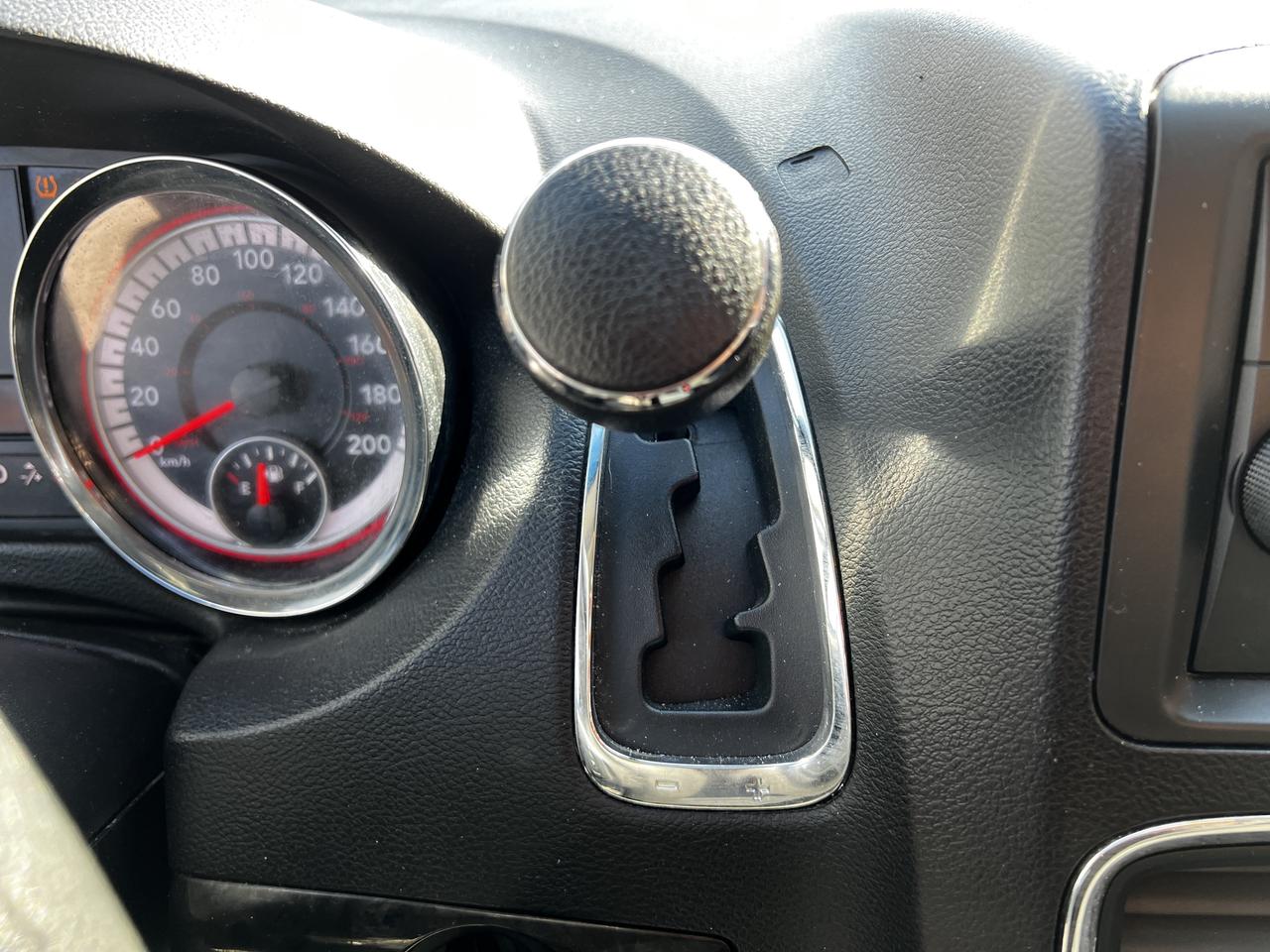 2013 Dodge Grand Caravan SE / LOADED / 90072 KMS !! / ONE OWNER/ C/F CLEAN Photo