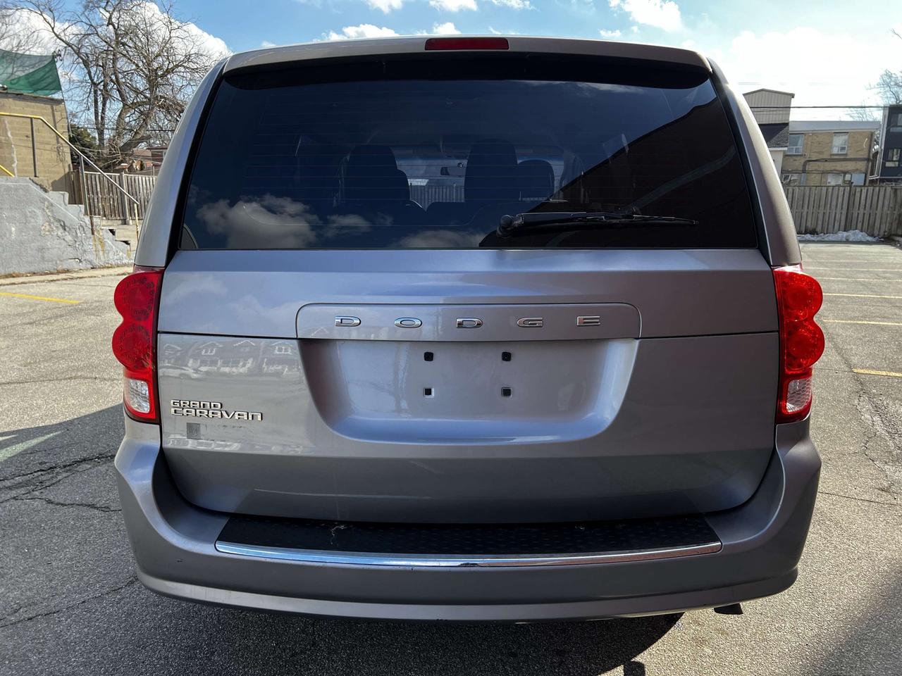 2013 Dodge Grand Caravan SE / LOADED / 90072 KMS !! / ONE OWNER/ C/F CLEAN Photo3