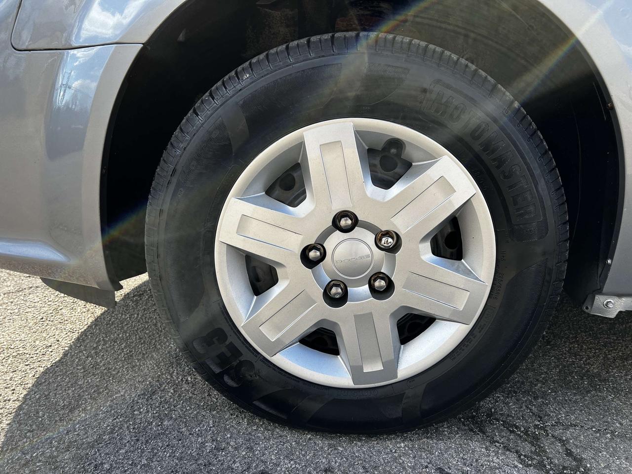 2013 Dodge Grand Caravan SE / LOADED / 90072 KMS !! / ONE OWNER/ C/F CLEAN Photo