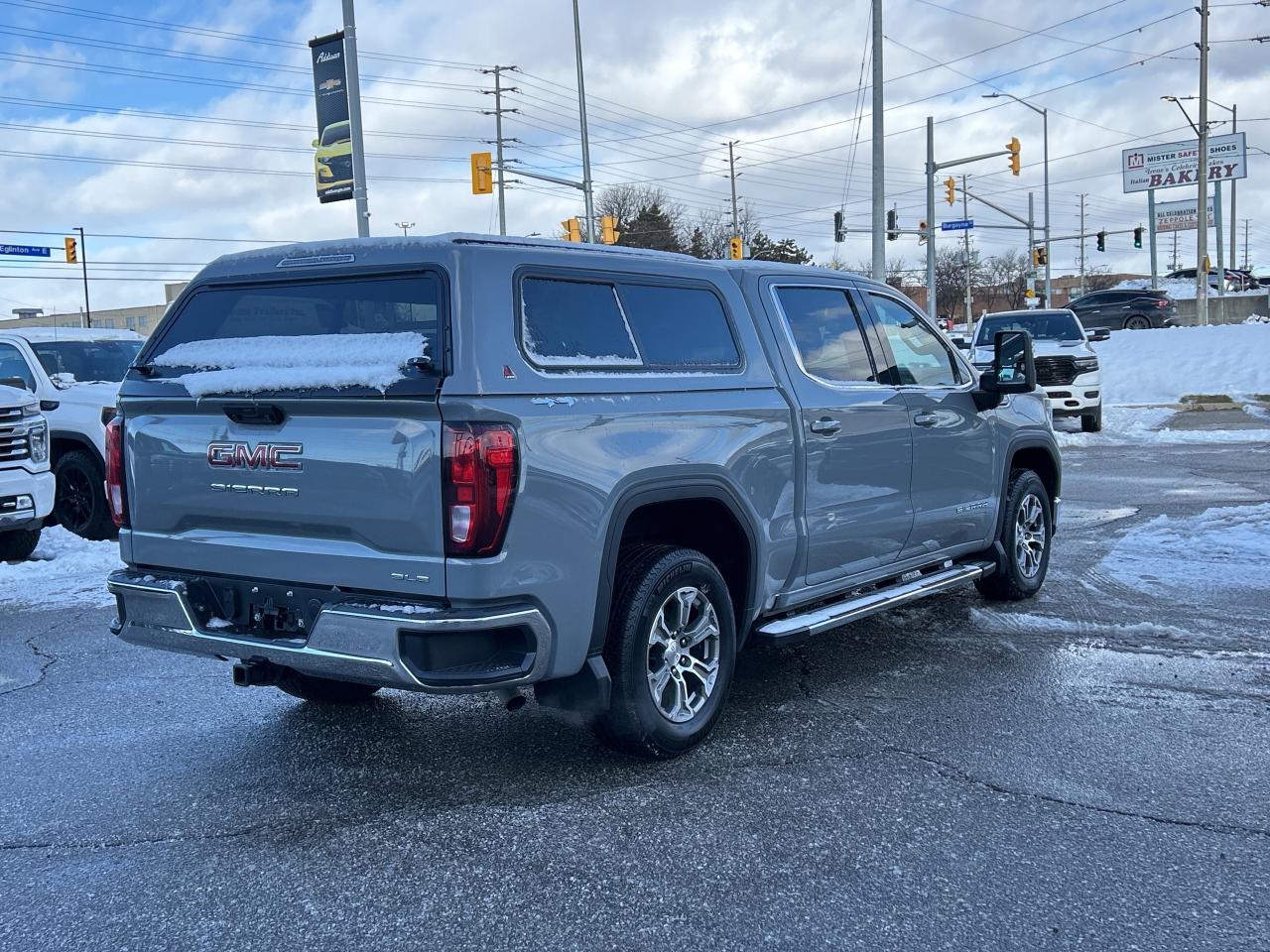 2024 GMC Sierra 1500 4WD Crew Cab 147  SLE Photo4
