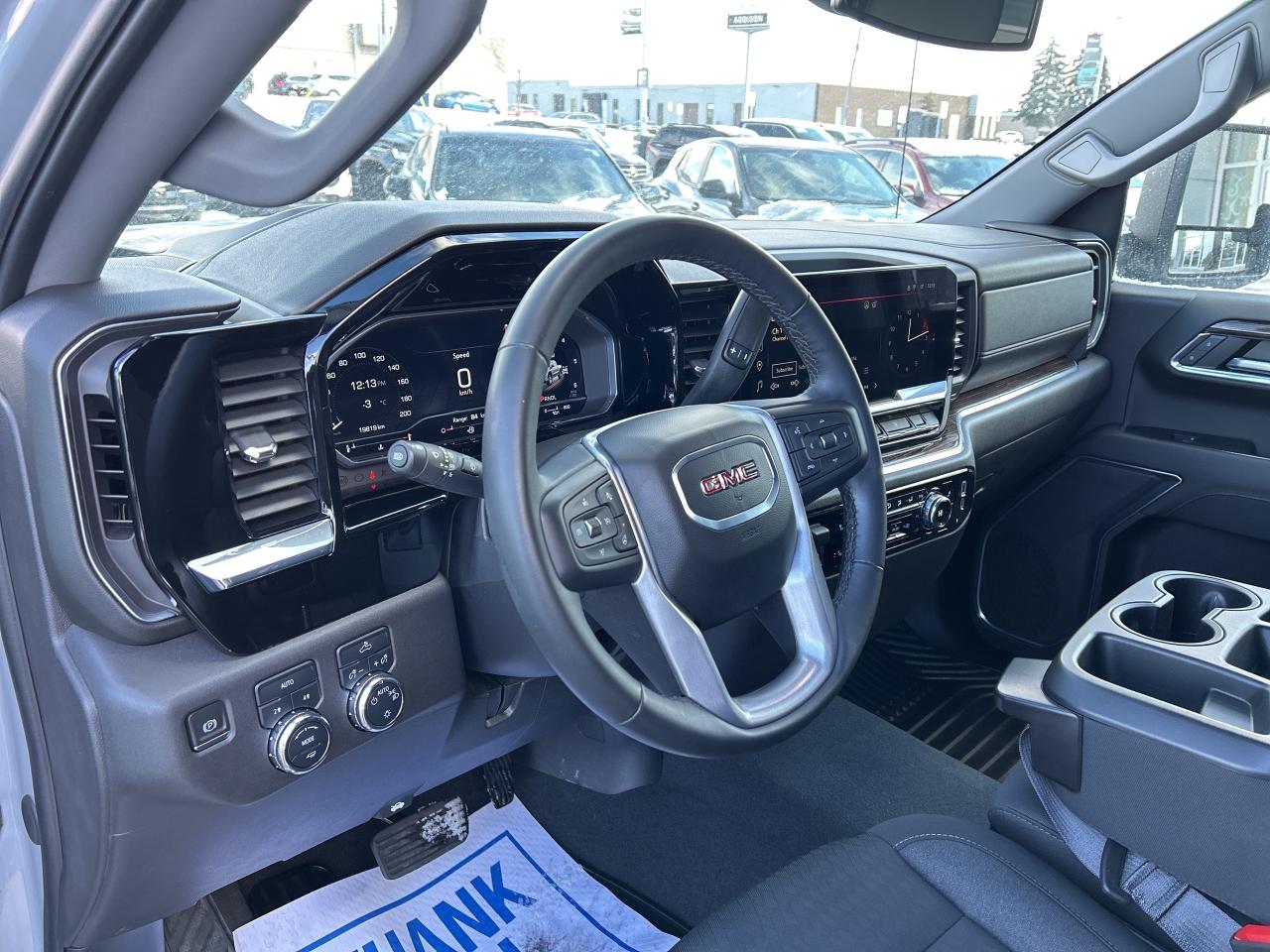 2024 GMC Sierra 1500 4WD Crew Cab 147  SLE Photo