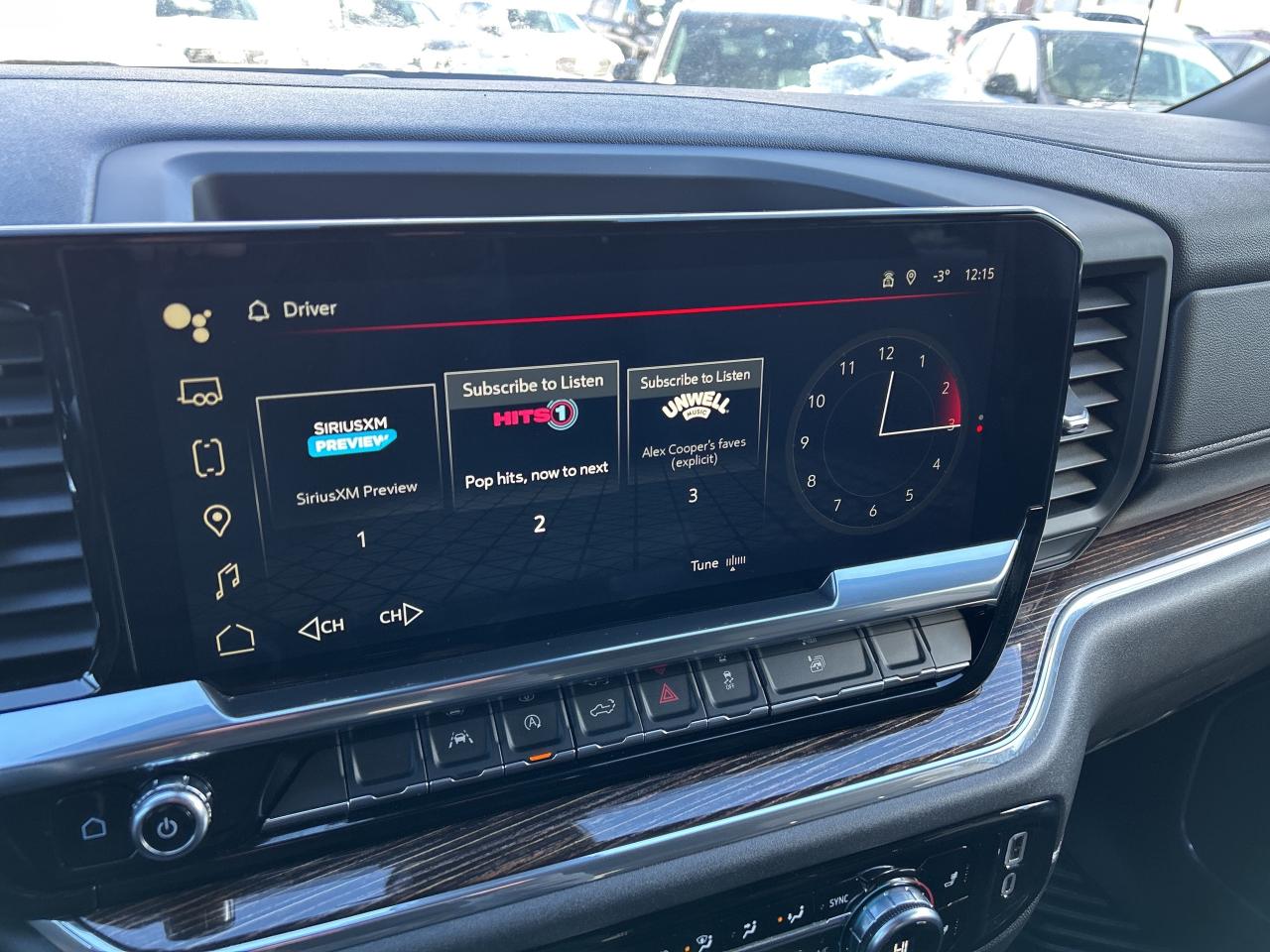 2024 GMC Sierra 1500 4WD Crew Cab 147  SLE Photo