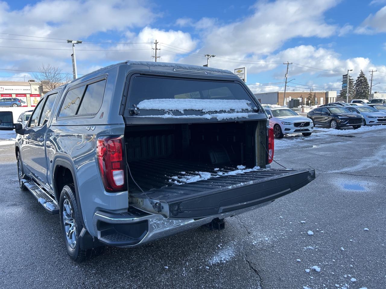 2024 GMC Sierra 1500 4WD Crew Cab 147  SLE Photo