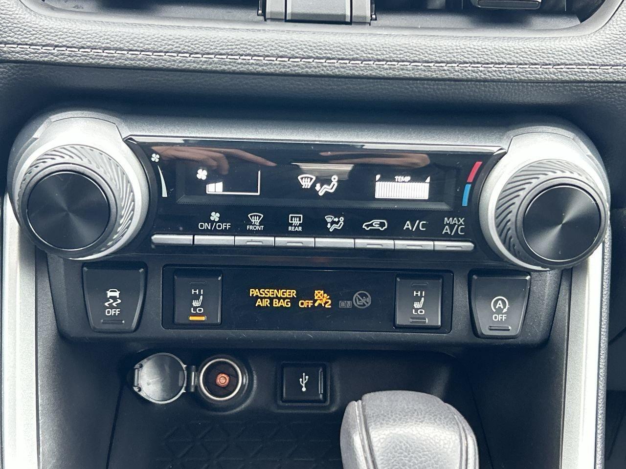 2022 Toyota RAV4 LE   Like New & Priced to Move! CERTIFIED   SLEEK Photo