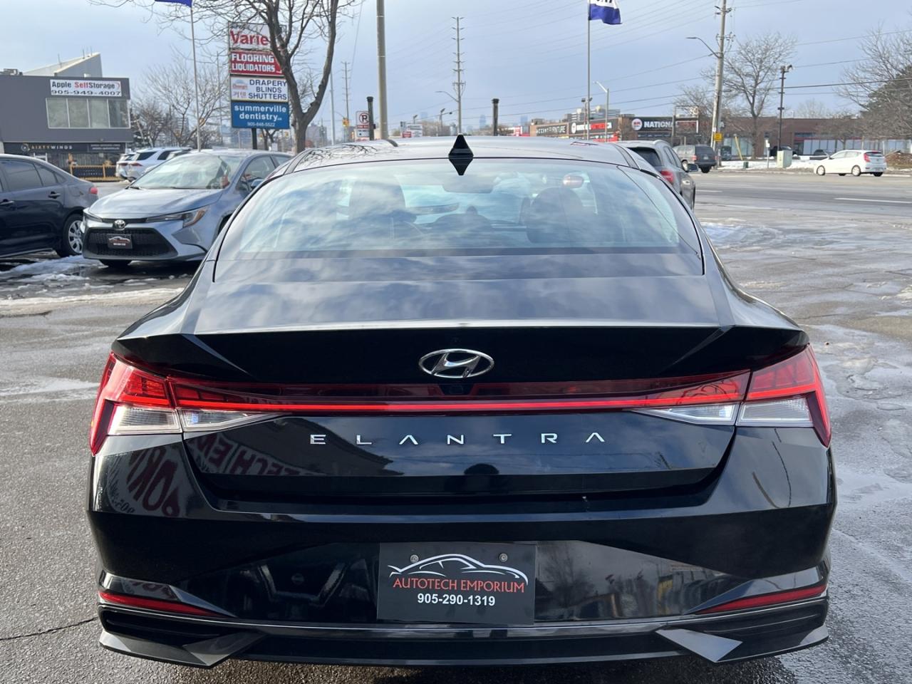 2023 Hyundai Elantra Luxury   Leather   Htd Steering   Navi   Sunroof Photo2