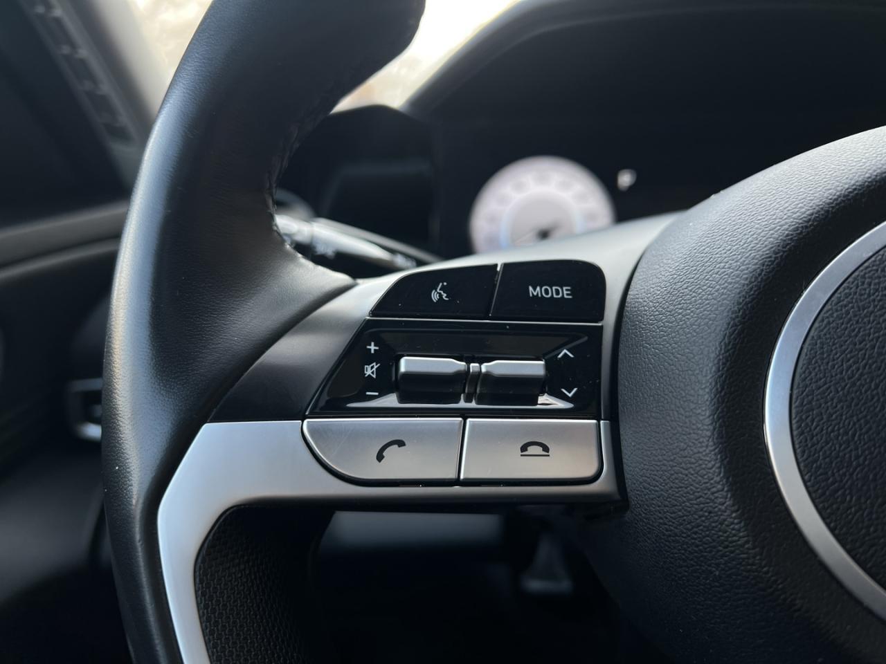 2023 Hyundai Elantra Luxury   Leather   Htd Steering   Navi   Sunroof Photo