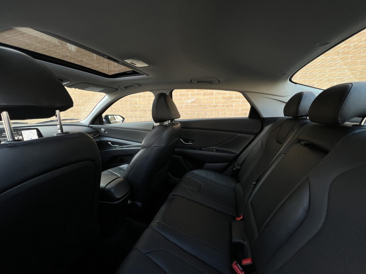 2023 Hyundai Elantra Luxury   Leather   Htd Steering   Navi   Sunroof Photo