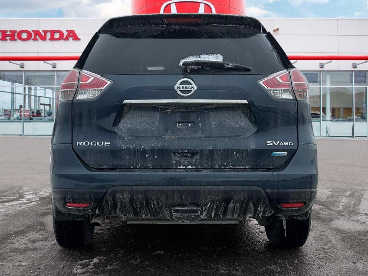 2015 Nissan Rogue SV Photo