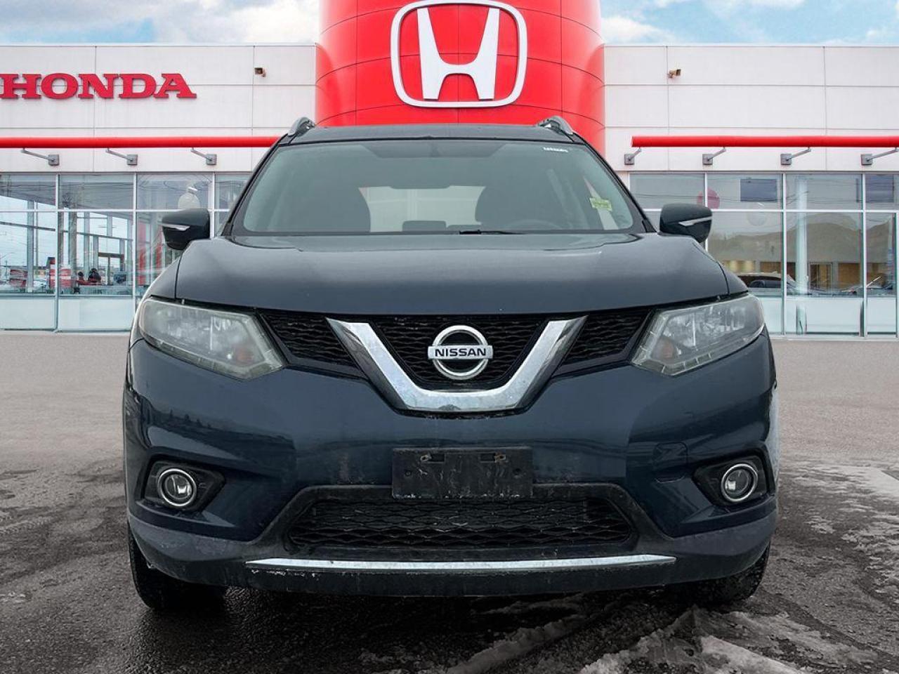 2015 Nissan Rogue SV Photo