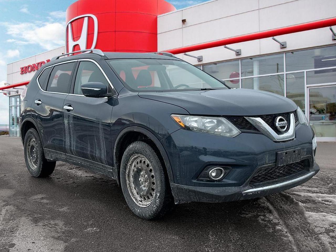 2015 Nissan Rogue SV Photo