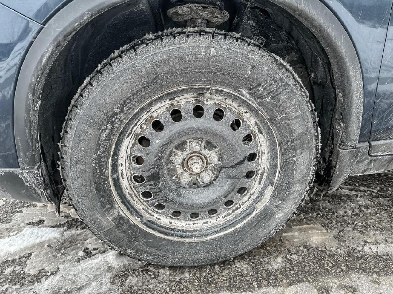 2015 Nissan Rogue SV Photo