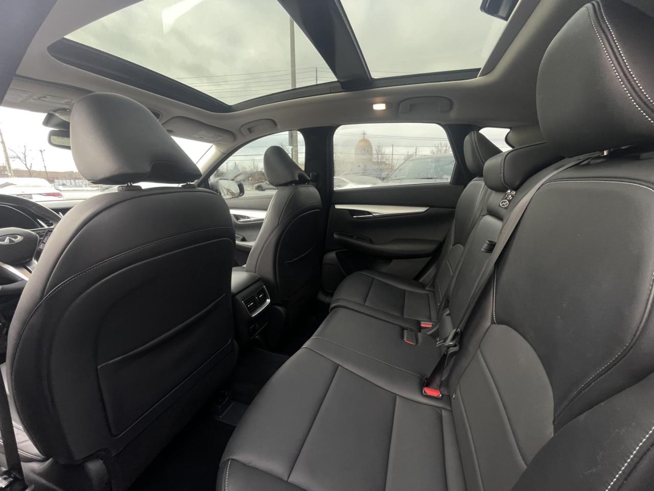 2021 Infiniti QX50 LUXE AWD Pearl white Leather   PRO PILOT   Htd Sea Photo