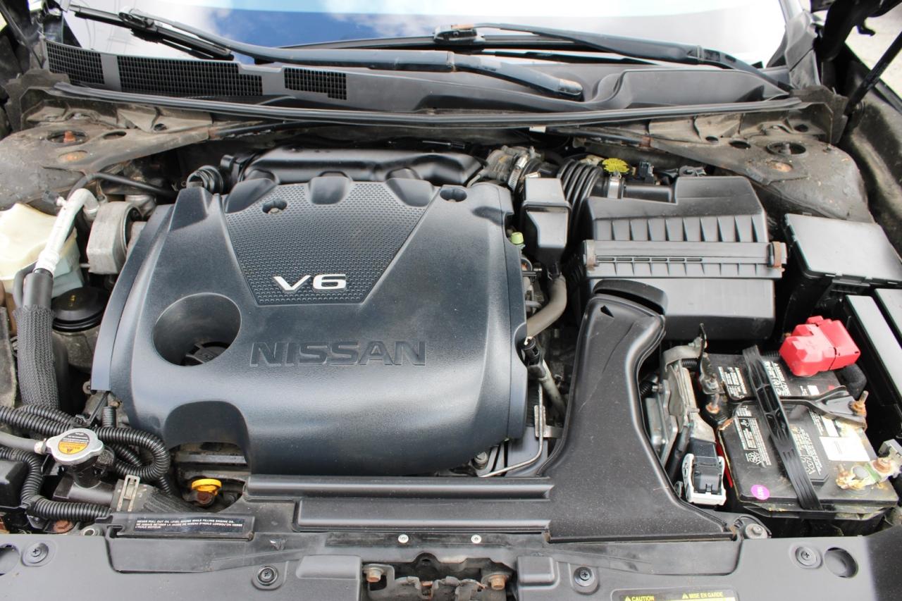 2016 Nissan Maxima 3.5 PLATINUM   ACCIDENT FREE   SAFETY CERTIFIED Photo