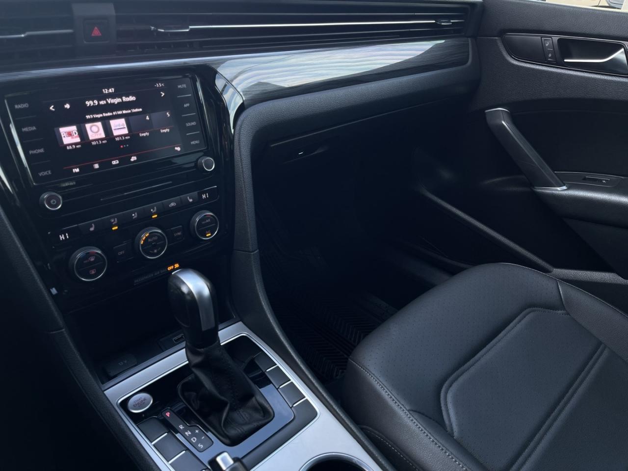 2021 Volkswagen Passat Highline   Sunroof   Leather   Htd Seats Photo