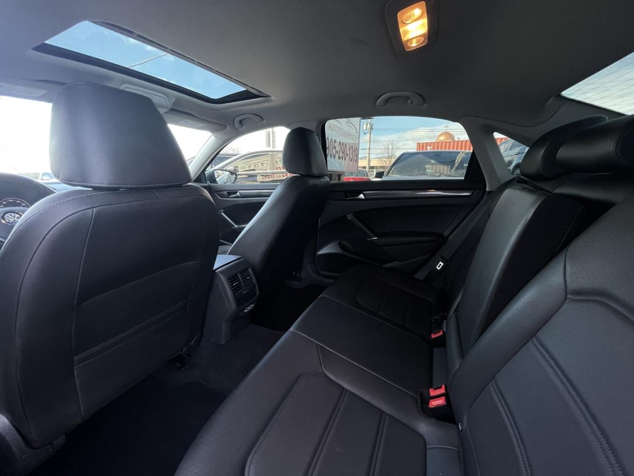 2021 Volkswagen Passat Highline   Sunroof   Leather   Htd Seats Photo