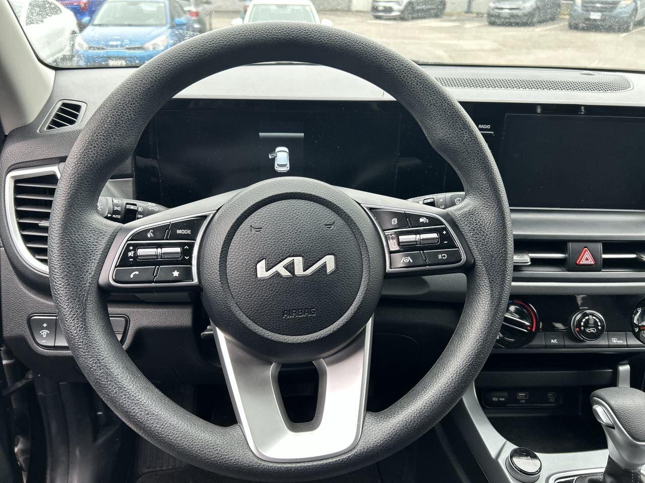 2024 Kia Seltos LX   Like New, Ready to Impress! REFINED   ONE OWN Photo4