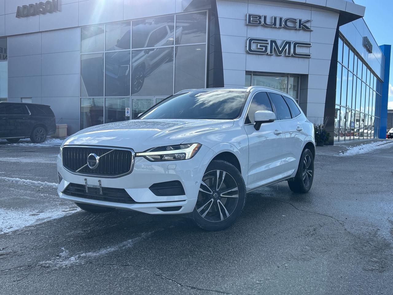 2019 Volvo XC60 T6 AWD Momentum Photo0