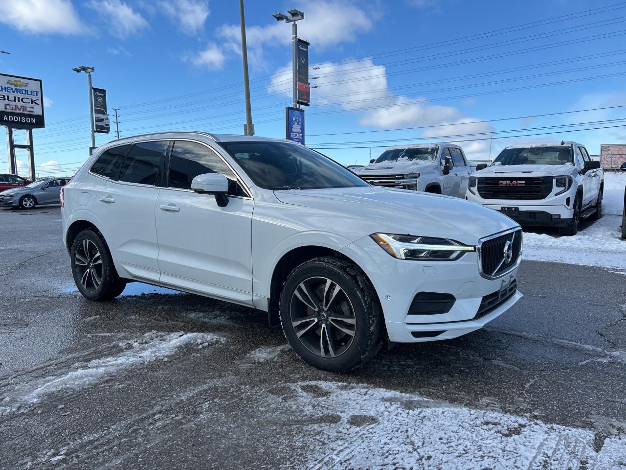 2019 Volvo XC60 T6 AWD Momentum Photo