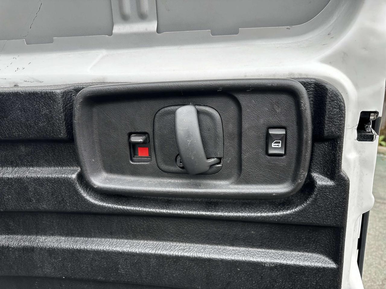2020 Chevrolet Express 2500 3/4 TON / LOW KMS / CAR FAX CLEAN Photo