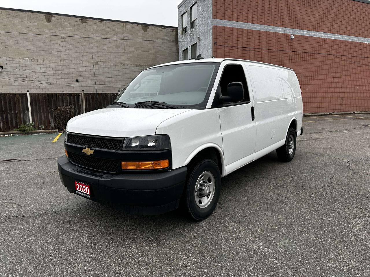 2020 Chevrolet Express 2500 3/4 TON / LOW KMS / CAR FAX CLEAN Photo