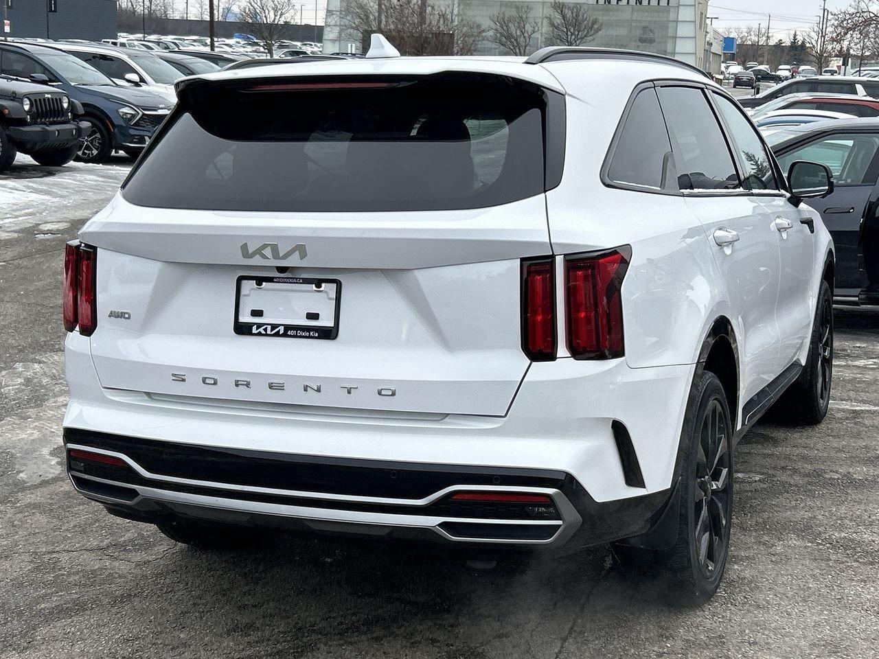 2022 Kia Sorento SX   Clean, Loaded, and Ready for the Road SUNROOF Photo