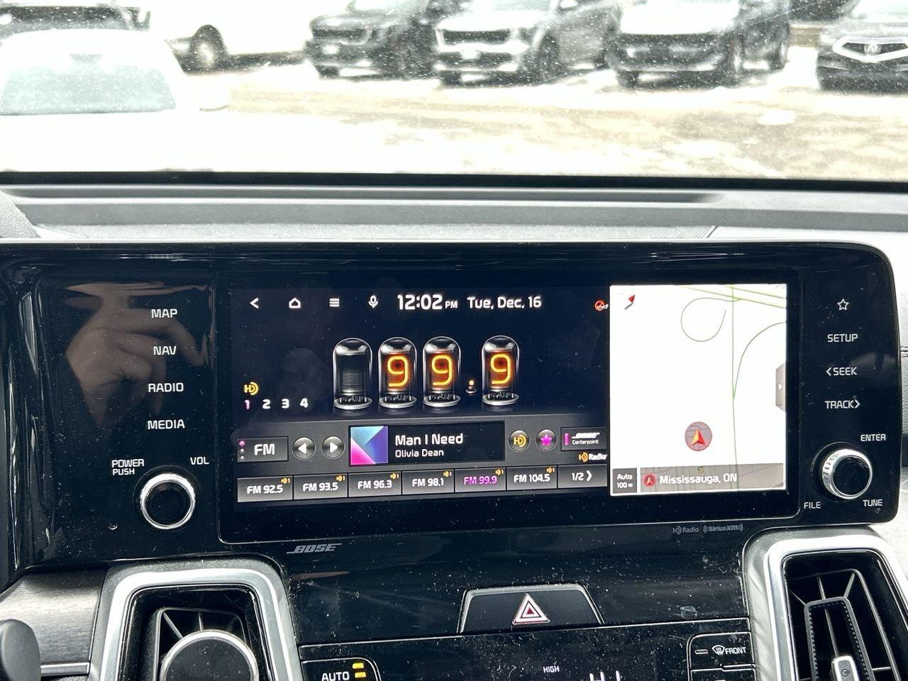 2022 Kia Sorento SX   Clean, Loaded, and Ready for the Road SUNROOF Photo