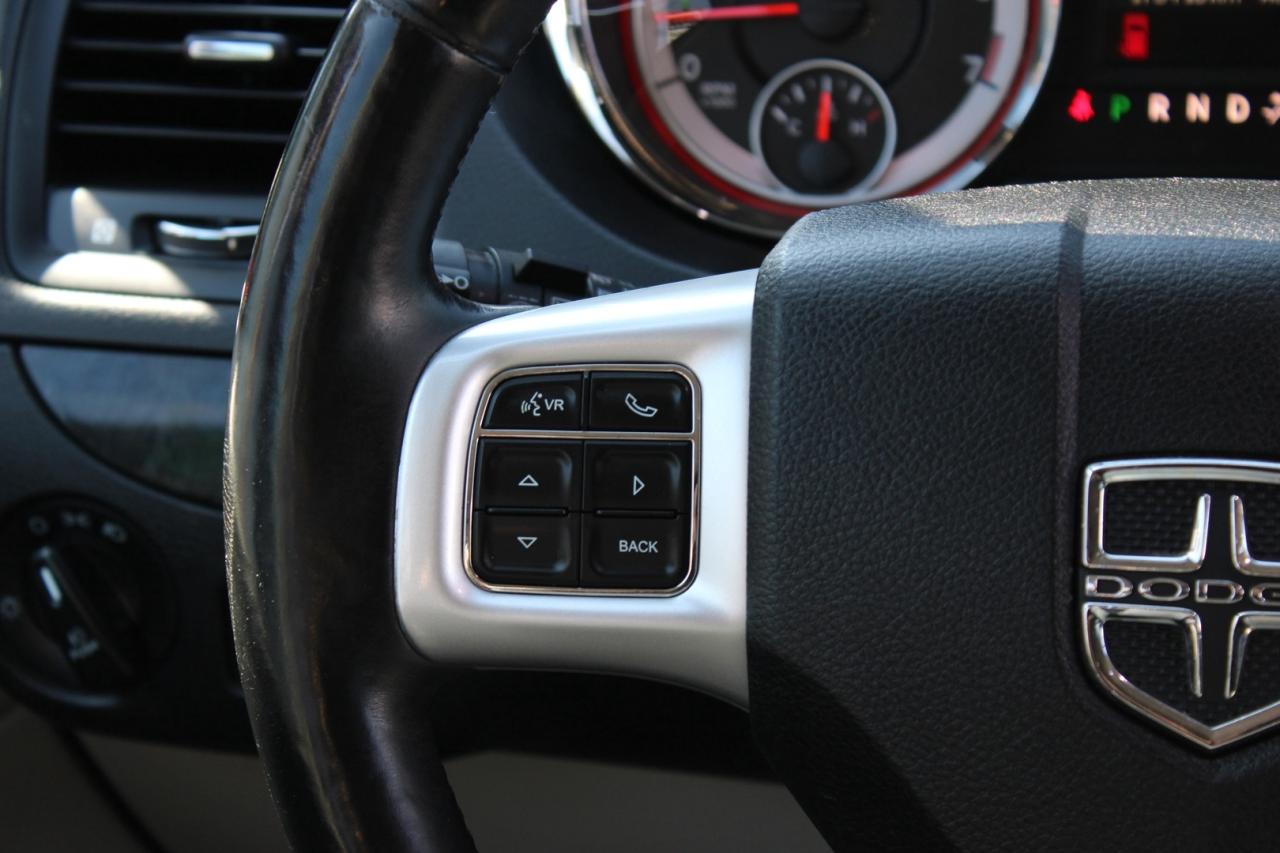 2016 Dodge Grand Caravan Crew Stow N Go 7 Passenger Leather Safety Certifie Photo