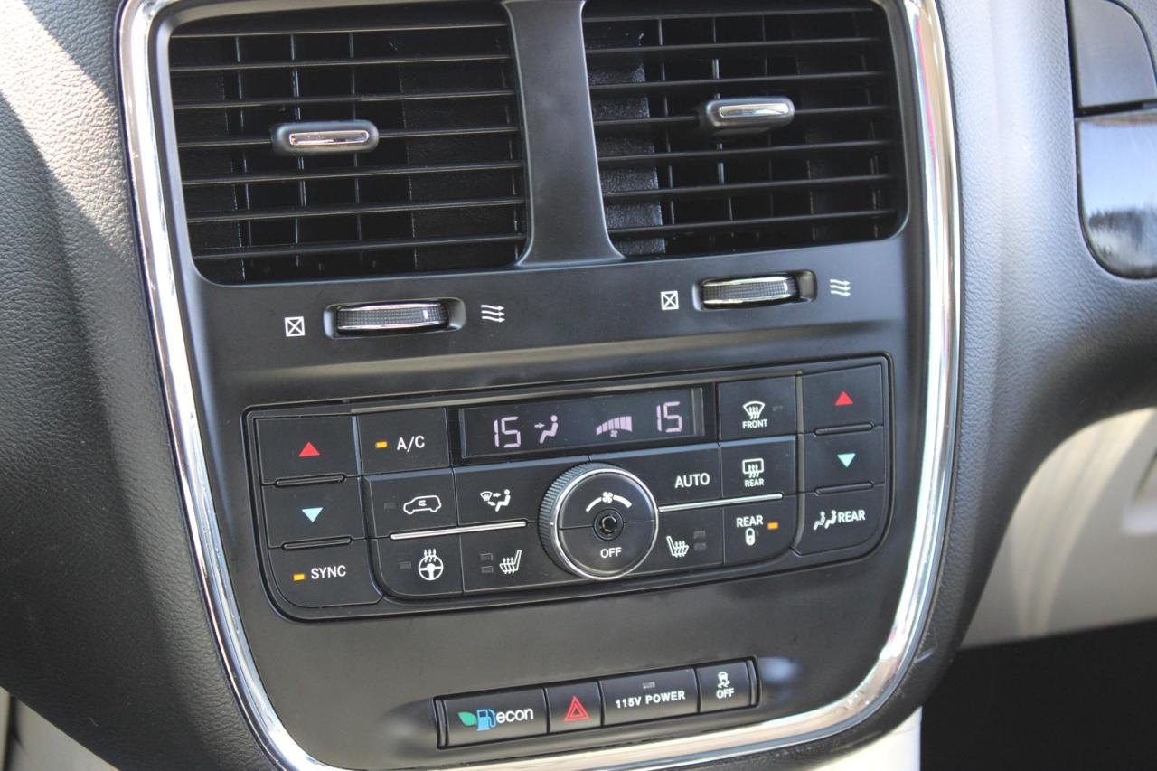 2016 Dodge Grand Caravan Crew Stow N Go 7 Passenger Leather Safety Certifie Photo