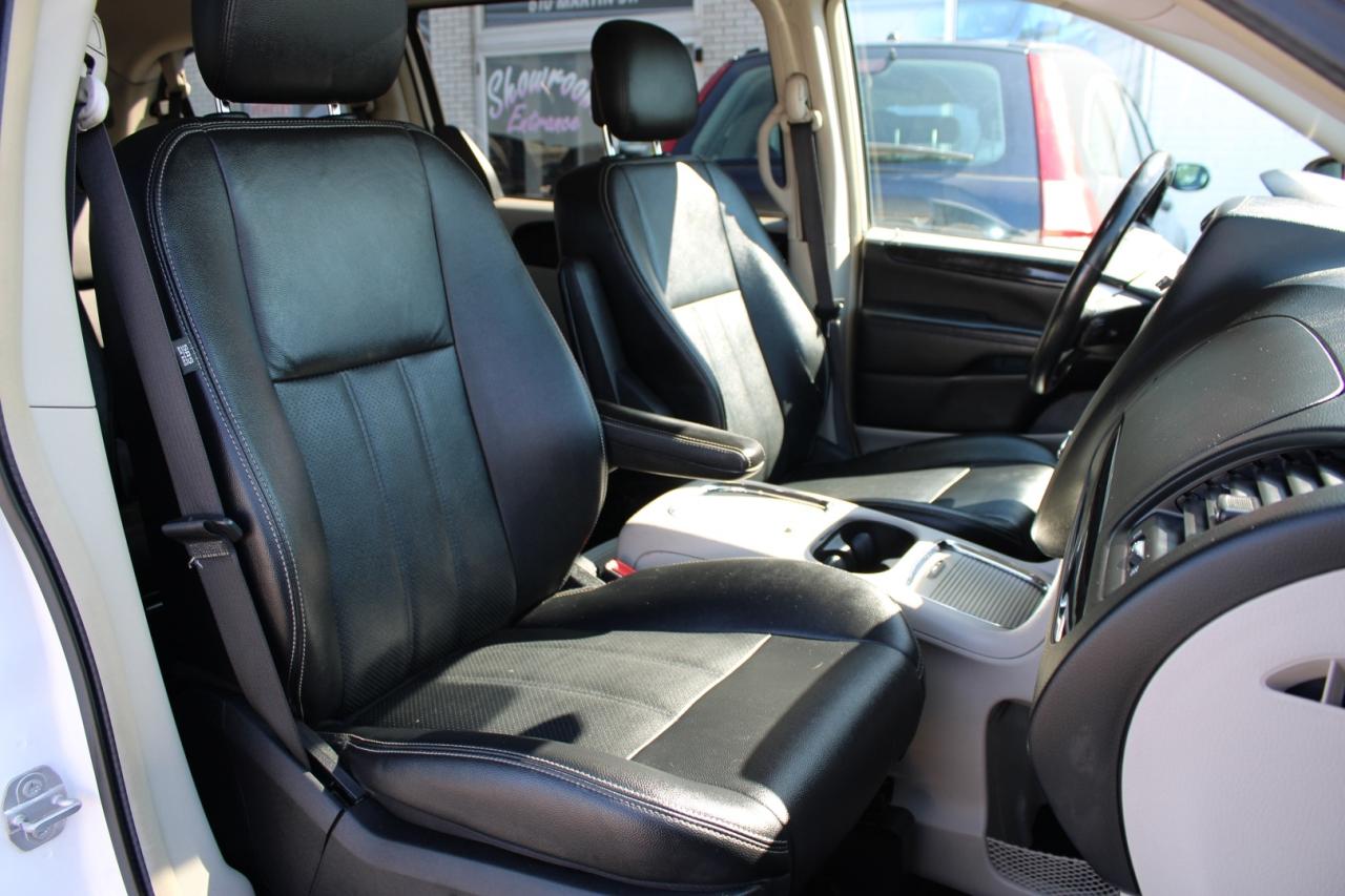2016 Dodge Grand Caravan Crew Stow N Go 7 Passenger Leather Safety Certifie Photo