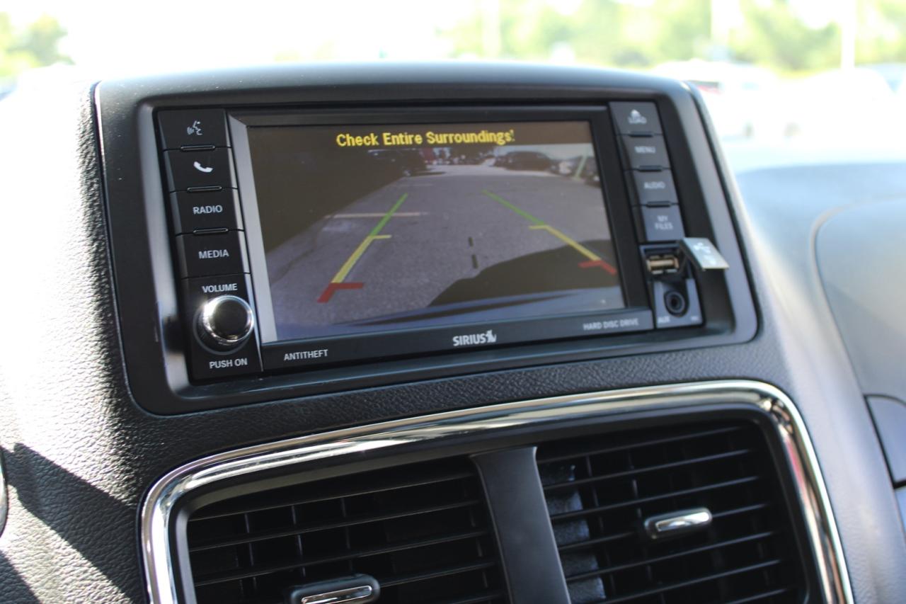 2016 Dodge Grand Caravan Crew Stow N Go 7 Passenger Leather Safety Certifie Photo