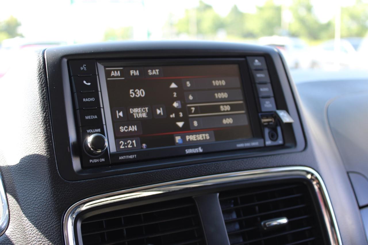 2016 Dodge Grand Caravan Crew Stow N Go 7 Passenger Leather Safety Certifie Photo