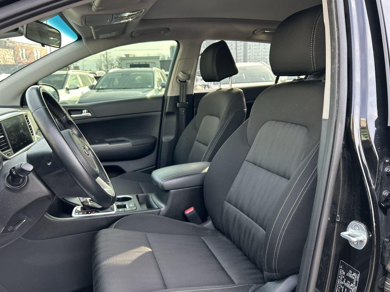 2022 Kia Sportage EX – Well-Maintained, Low Kilometres CERTIFIED   L Photo