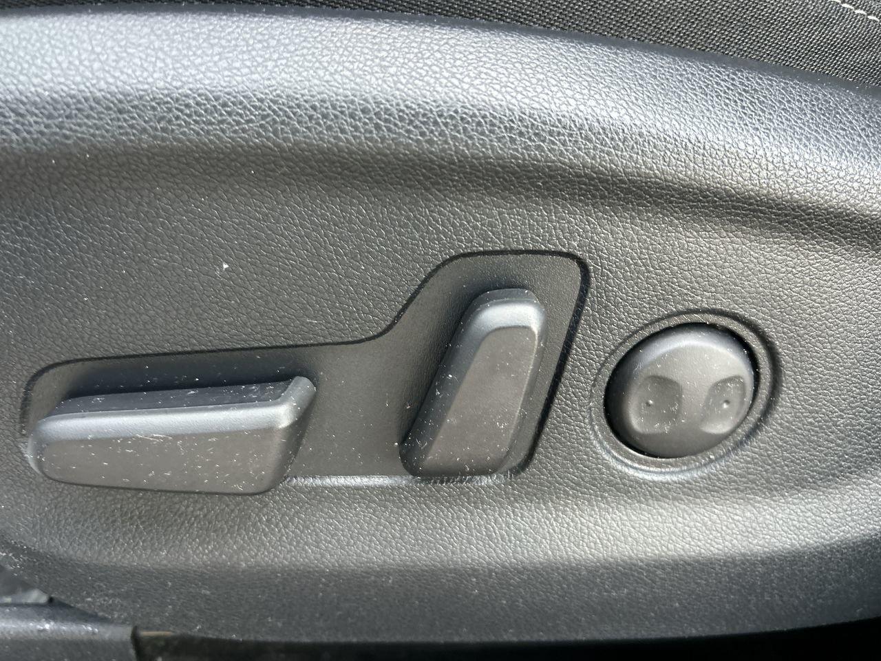 2022 Kia Sportage EX – Well-Maintained, Low Kilometres CERTIFIED   L Photo