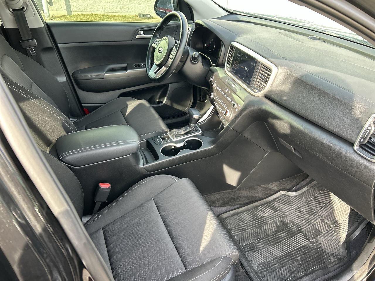 2022 Kia Sportage EX – Well-Maintained, Low Kilometres CERTIFIED   L Photo