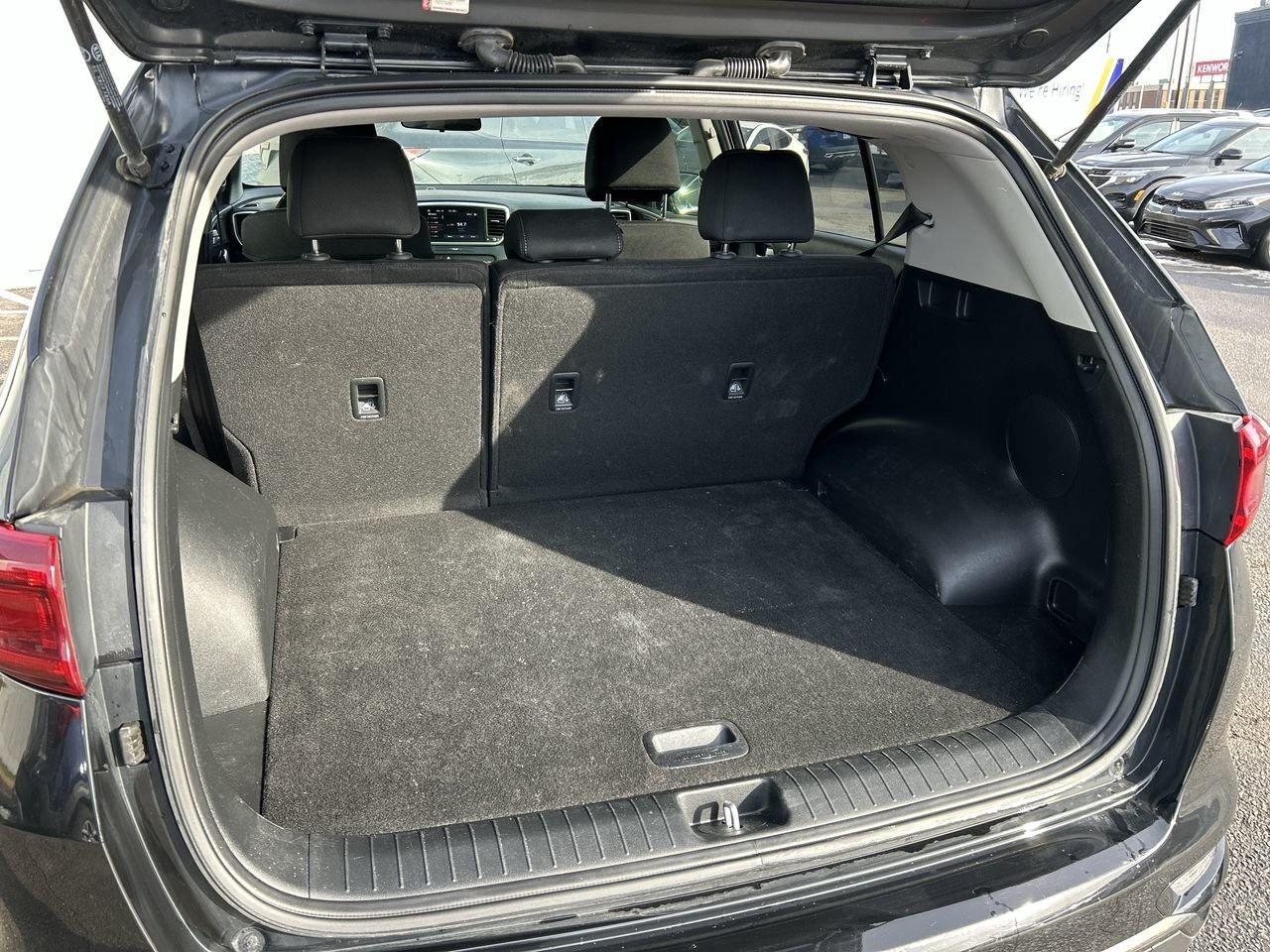 2022 Kia Sportage EX – Well-Maintained, Low Kilometres CERTIFIED   L Photo