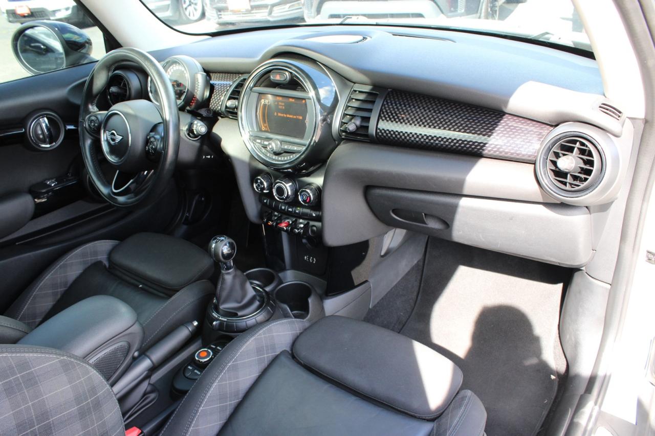 2017 MINI Cooper S 6 Speed Manual No Accident Sunroof $82/Weekly Ce Photo