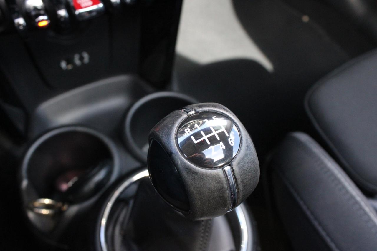 2017 MINI Cooper S 6 Speed Manual No Accident Sunroof $82/Weekly Ce Photo