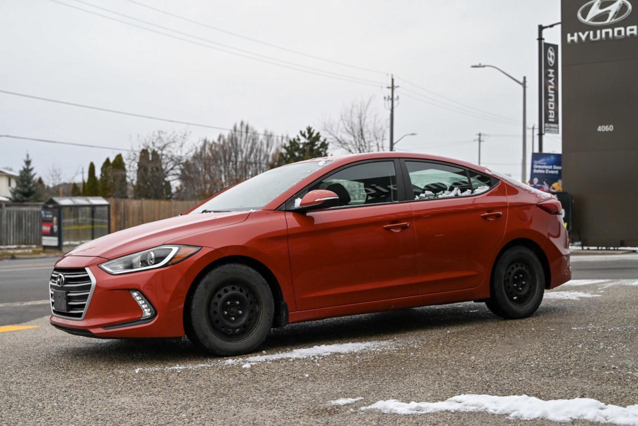 2017 Hyundai Elantra GL Photo2