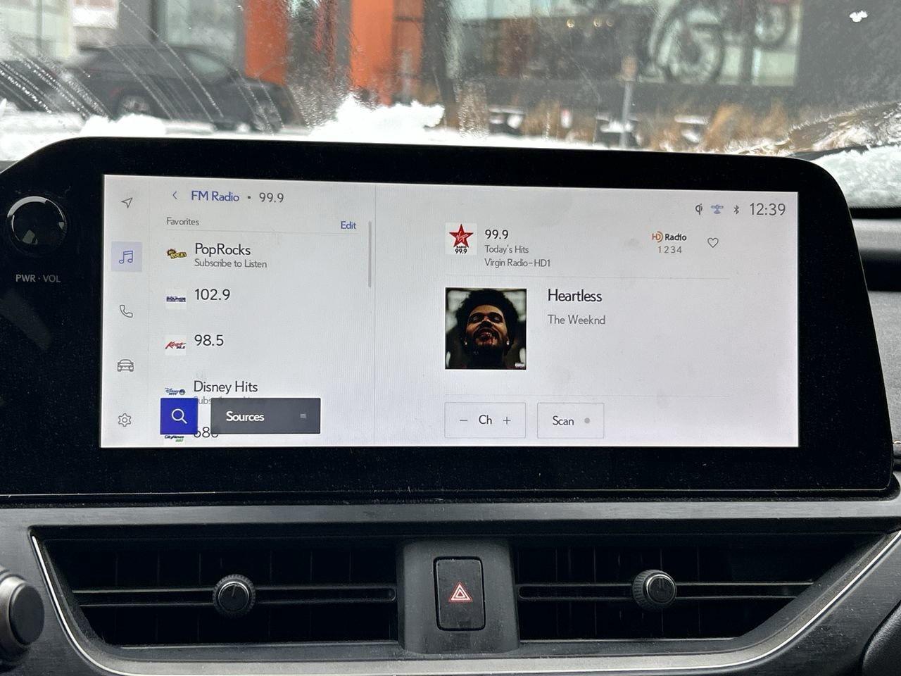 2025 Lexus UX UX 300h   Refined. Intelligent. Unmistakably Lexus Photo