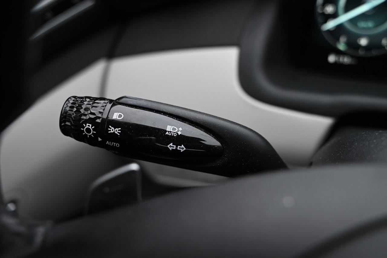 2023 Hyundai Tucson Hybrid 1- Owner/ Ultimate AWD/ Fully loaded! Photo