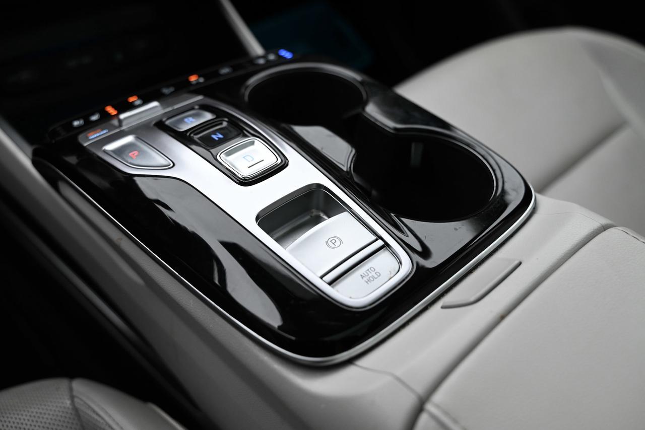 2023 Hyundai Tucson Hybrid 1- Owner/ Ultimate AWD/ Fully loaded! Photo