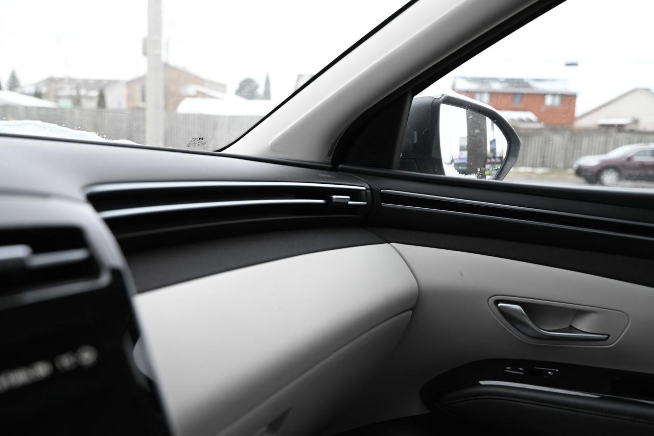 2023 Hyundai Tucson Hybrid 1- Owner/ Ultimate AWD/ Fully loaded! Photo