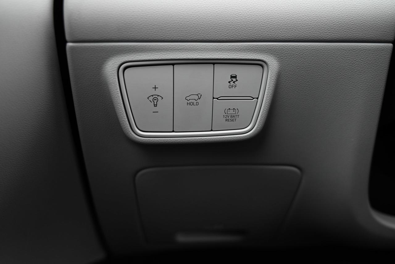 2023 Hyundai Tucson Hybrid 1- Owner/ Ultimate AWD/ Fully loaded! Photo