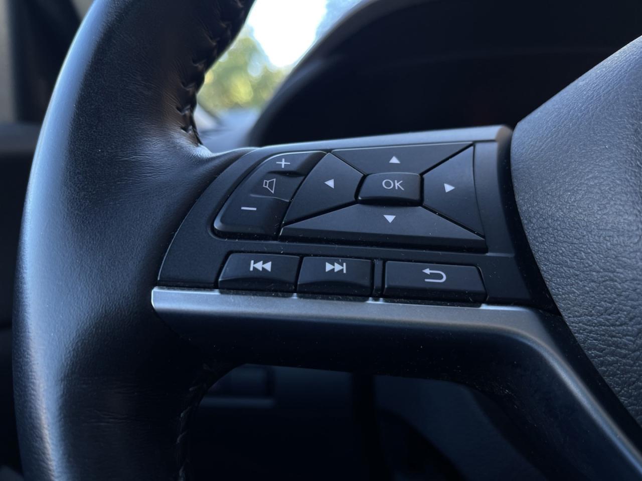 2021 Nissan Sentra SV Pearl White MOONROOF   Dual Climate   Htd Seats Photo