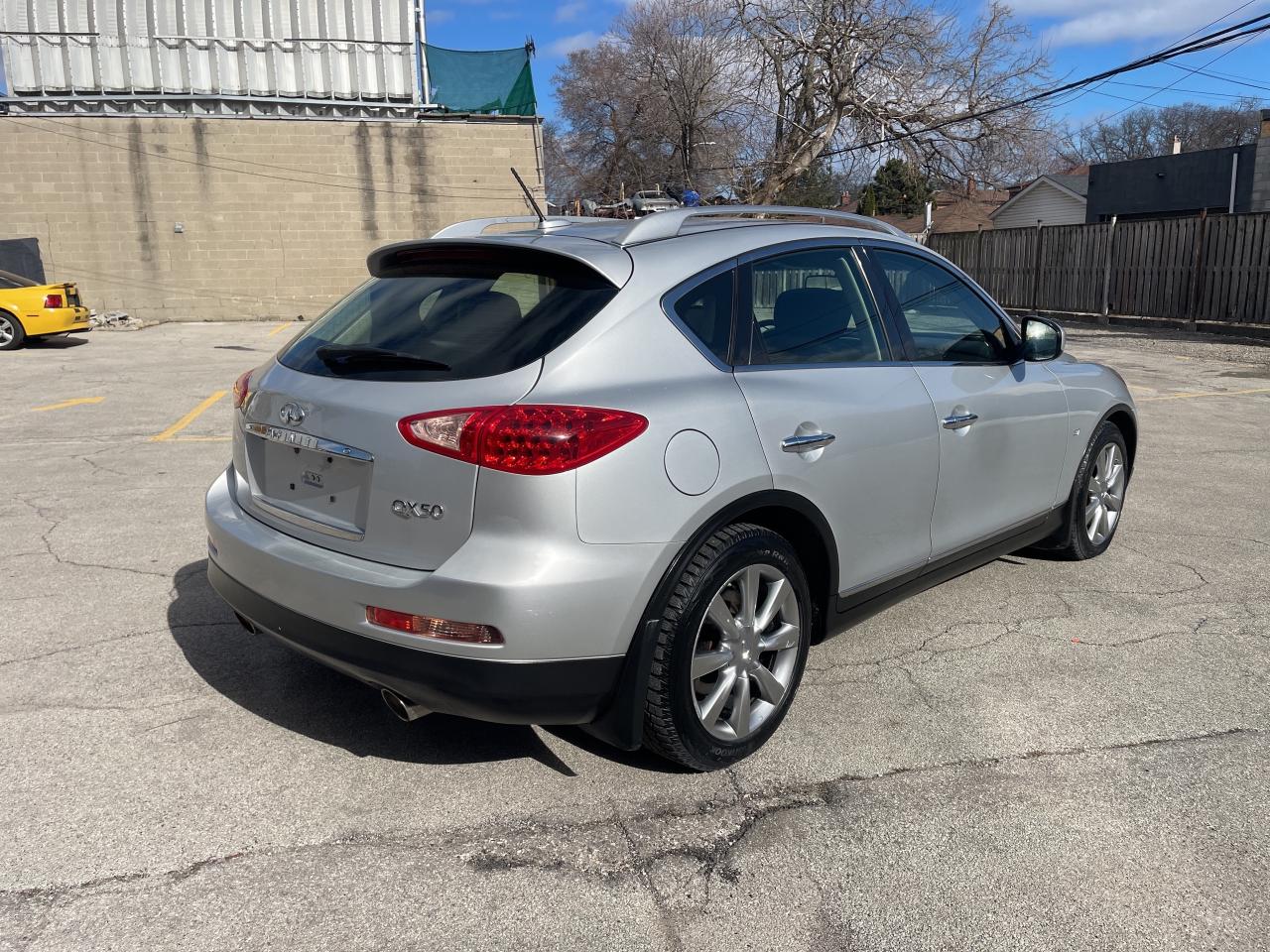 2015 Infiniti QX50 !!!!! PREMIUM/AWD/131,129KMS/CARFAX CLEAN !!!!!! Photo4